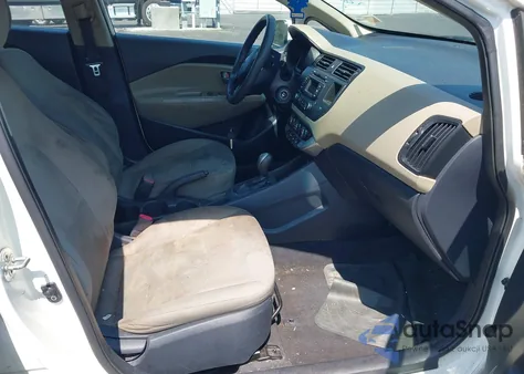 2015 Kia Rio Lx z USA, uszkodzony, nr VIN KNADM4A31F6424408